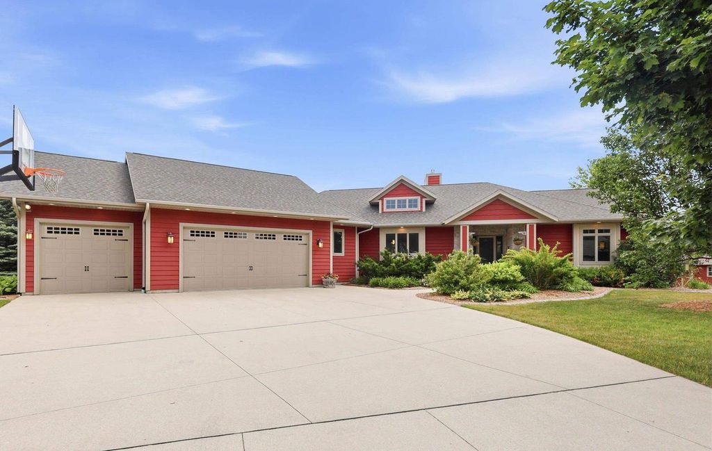 Photo of 1518 Calumet DRIVE, New Holstein, WI 53061 (MLS # 50328734)