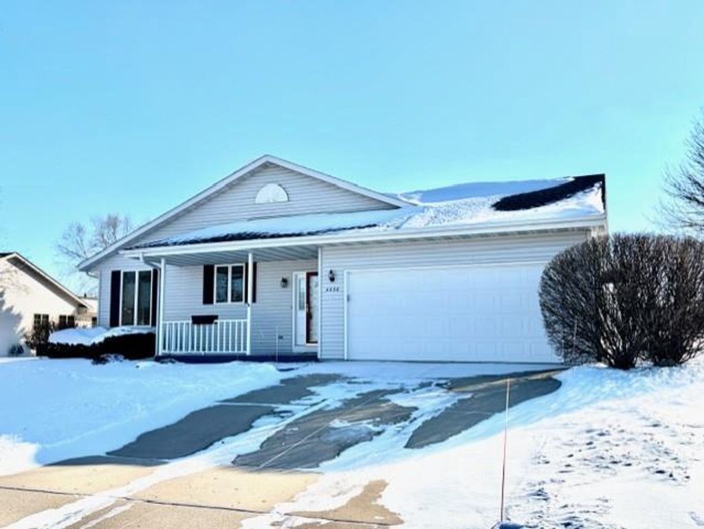 Photo of 4230 Greenbriar DRIVE #5, Janesville, WI 53546 (MLS # 2015343)