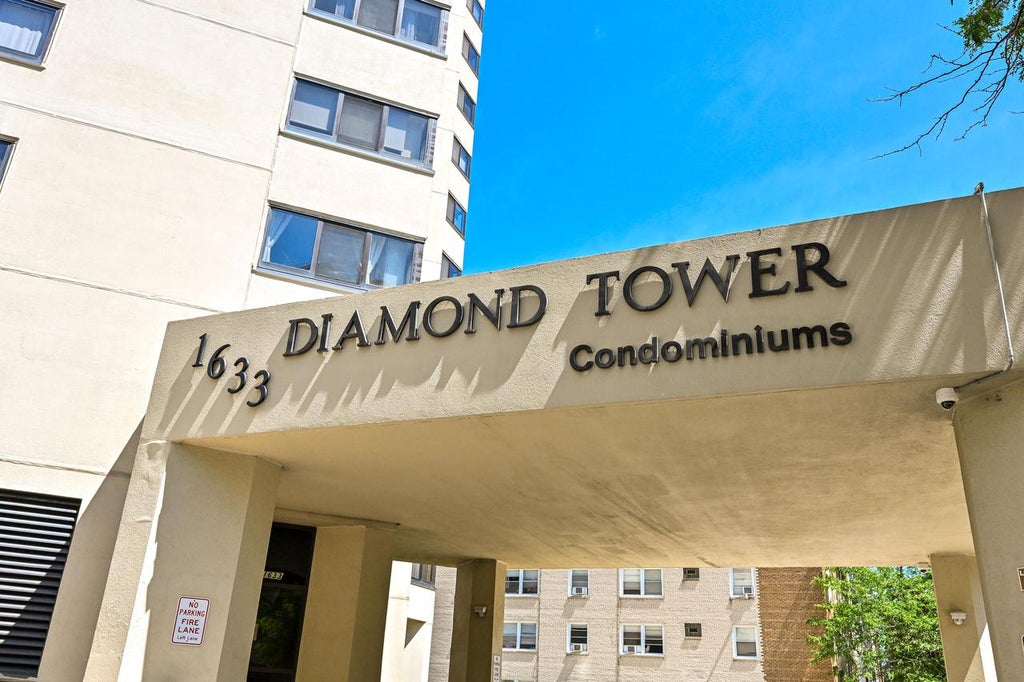 Photo of 1633 N Prospect AVENUE #7E, Milwaukee, WI 53202 (MLS # 1970598)