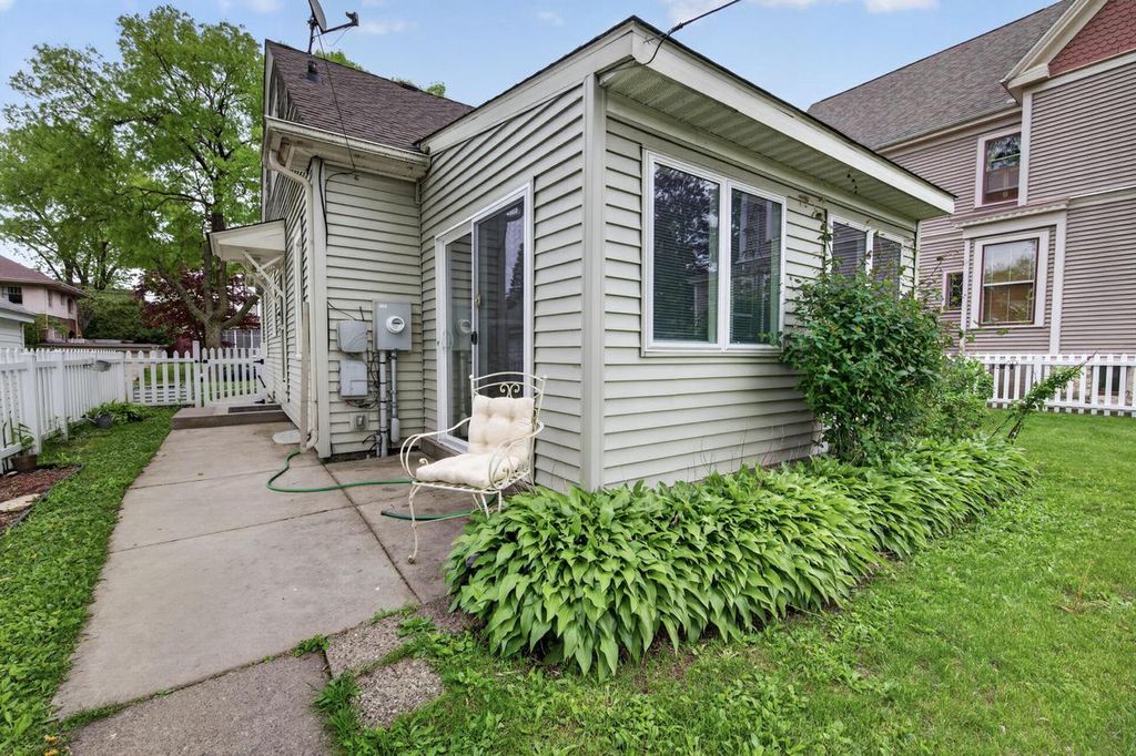 Photo of 112 14th STREET S STREET S, La Crosse, WI 54601 (MLS # 1961282)