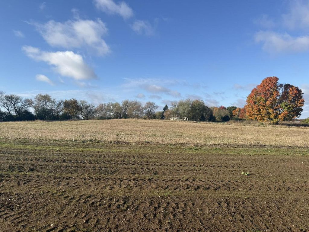 Photo of 951 Oliver's DRIVE #Lt53, Hubertus, WI 53033 (MLS # 1940194)