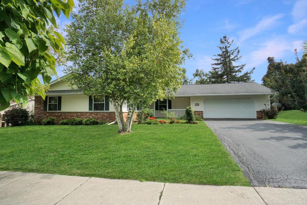 Photo of 229 Bittersweet DRIVE, West Bend, WI 53095 (MLS # 1979118)