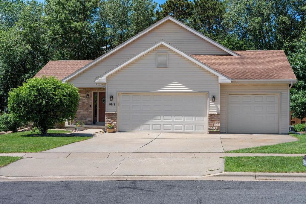 Photo of 1019 21st STREET, Prairie Du Sac, WI 53578 (MLS # 2025561)