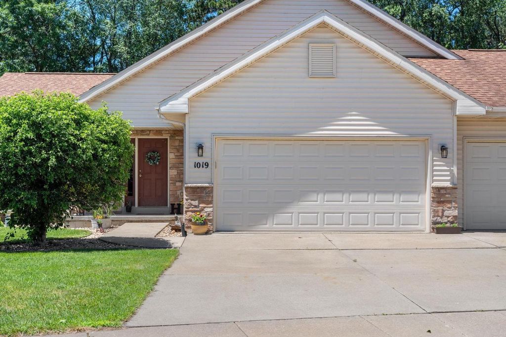 Photo of 1019 21st STREET, Prairie Du Sac, WI 53578 (MLS # 2025561)