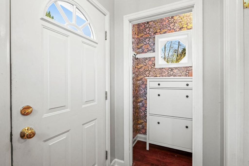 Photo of 1933 W Donges Bay ROAD, Mequon, WI 53092 (MLS # 1942973)