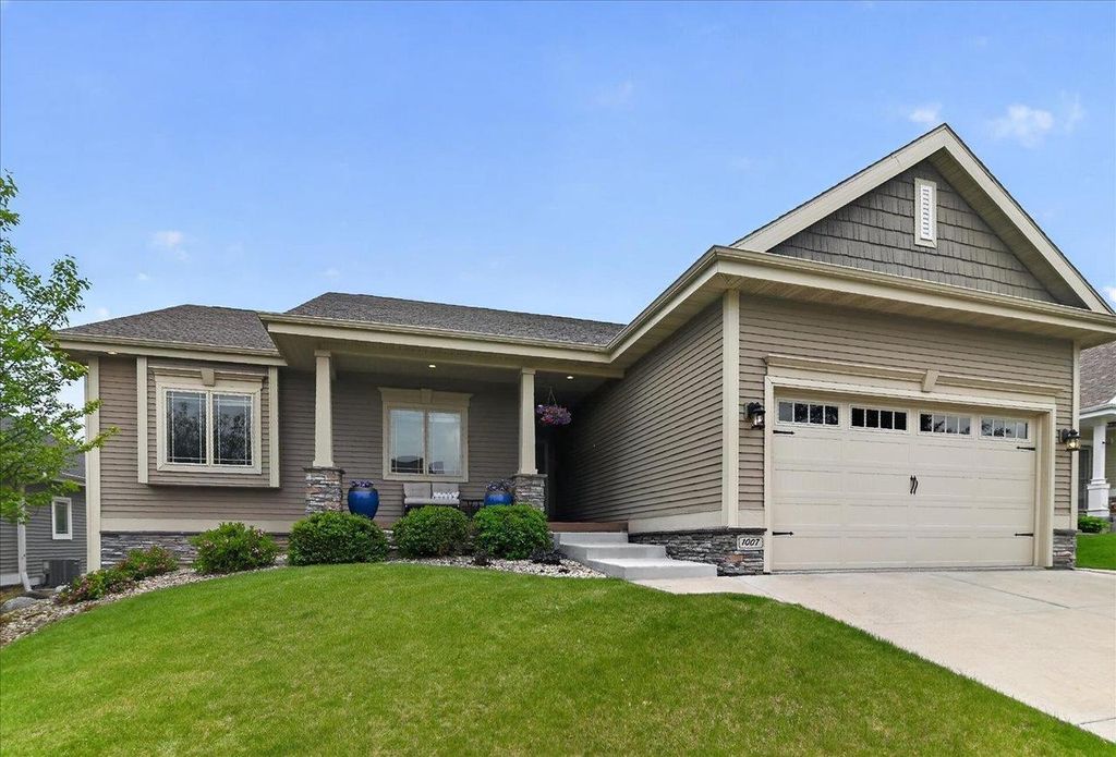 Photo of 1007 Tara LANE, Waunakee, WI 53597 (MLS # 2023644)