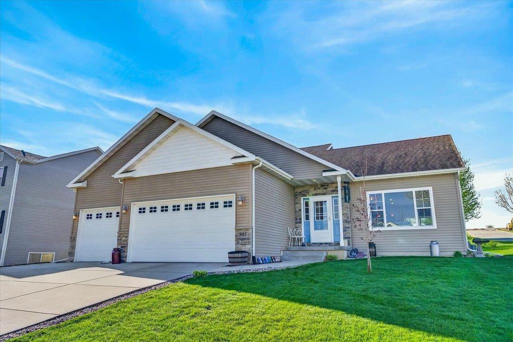 Photo of 905 Ellie Rae DRIVE, Lodi, WI 53555 (MLS # 2021684)