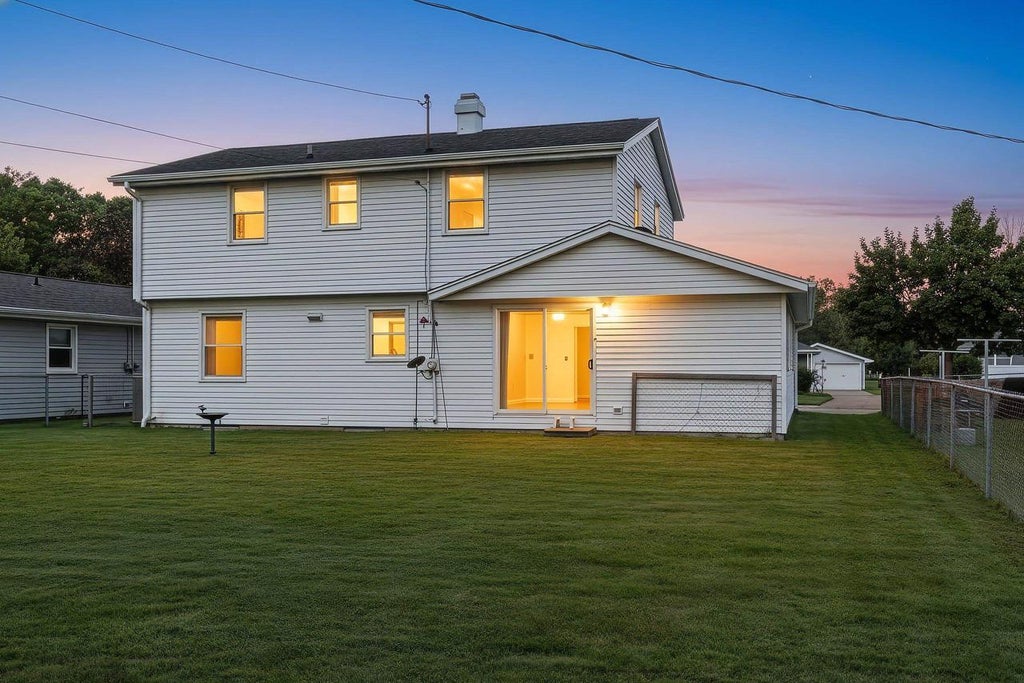 Photo of 1134 N Locust STREET, Green Bay, WI 54303 (MLS # 50334074)