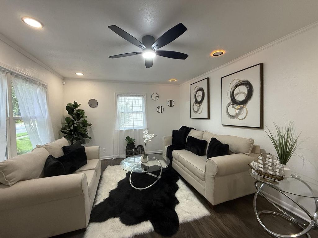 Photo of 4463 N 51st BOULEVARD, Milwaukee, WI 53218 (MLS # 1941990)