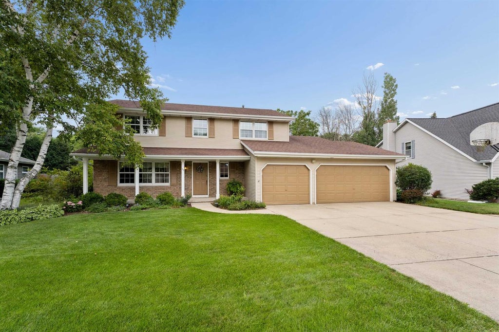 Photo of 33 Pheasant COURT, Appleton, WI 54915 (MLS # 50330909)