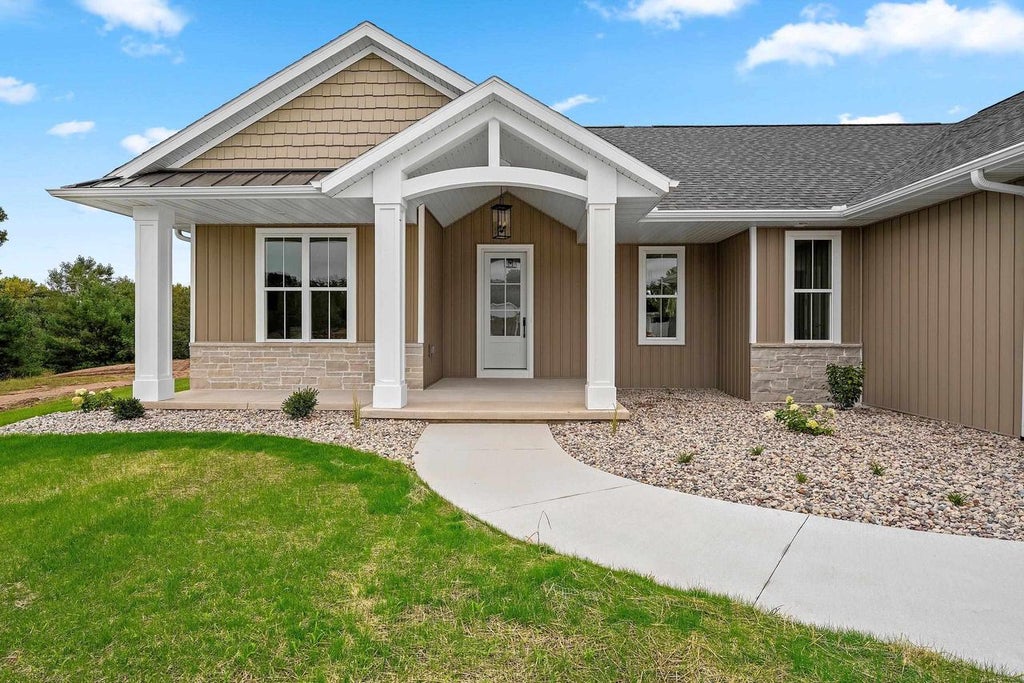 Photo of 4405 Nature, Howard, WI 54313 (MLS # 50332931)