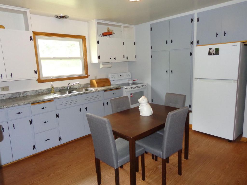 Photo of 1561 Post ROAD, Plover, WI 54467 (MLS # 22600546)