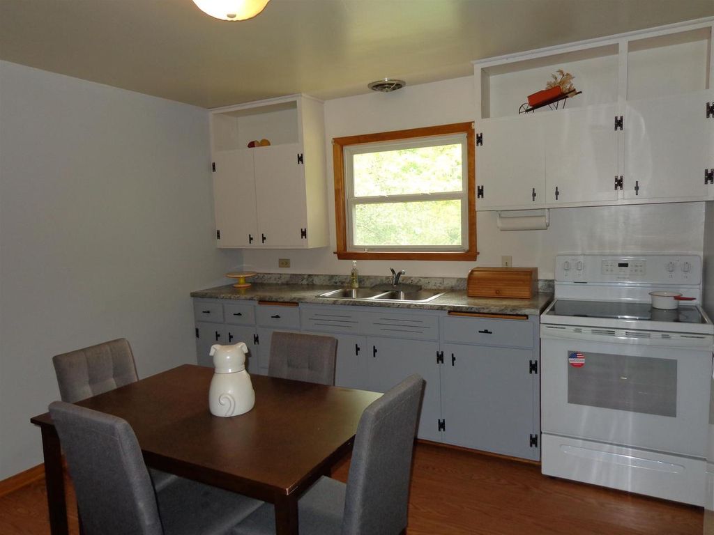 Photo of 1561 Post ROAD, Plover, WI 54467 (MLS # 22600546)