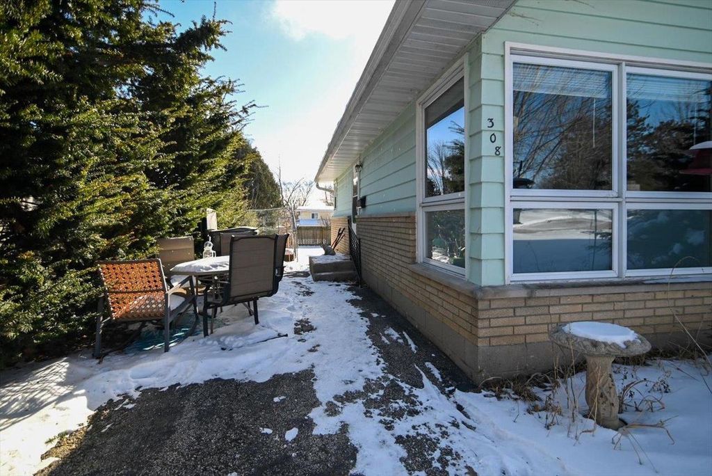 Photo of 308-310 Owen ROAD, Monona, WI 53716 (MLS # 2016043)