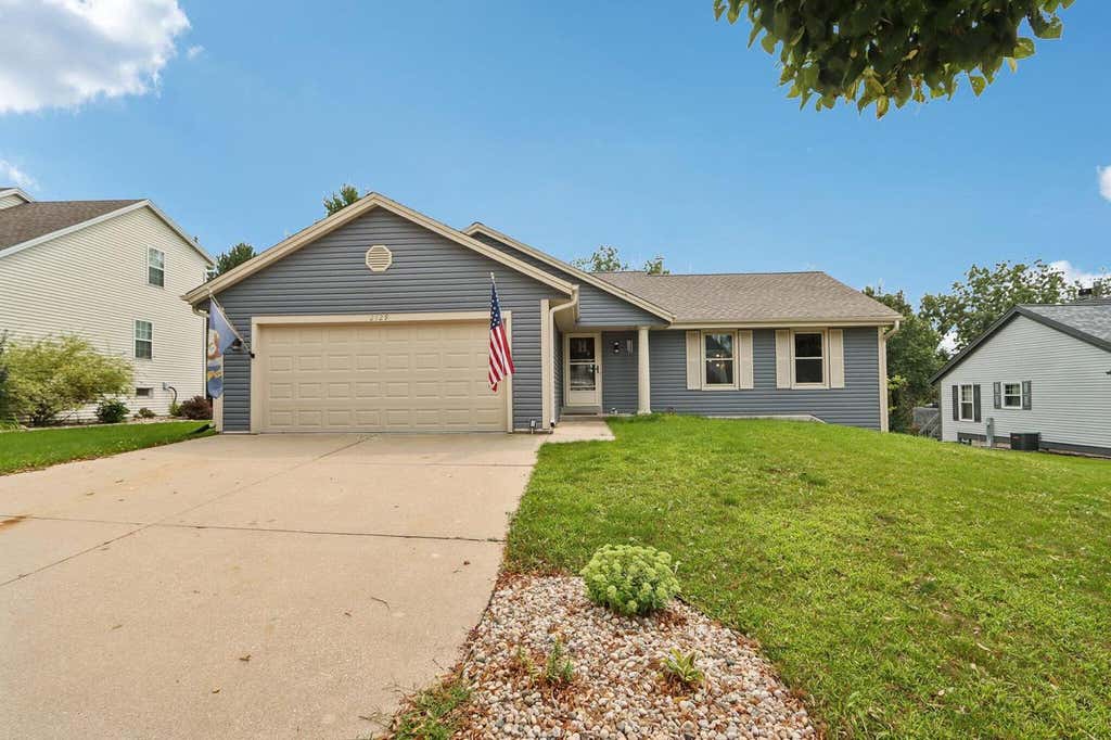 Photo of 2729 Brighton DRIVE, Waukesha, WI 53188 (MLS # 1977129)