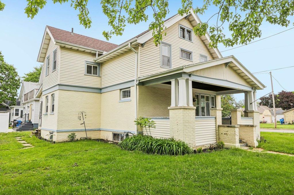 Photo of 612 Western AVENUE, Watertown, WI 53094 (MLS # 2024318)