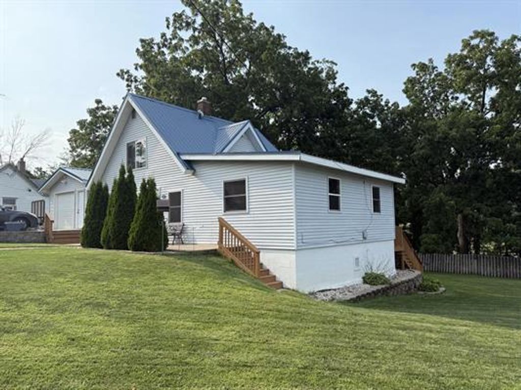 Photo of 300 W Main STREET, Montfort, WI 53569 (MLS # 2013701)