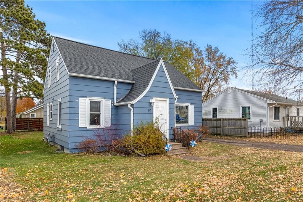 Photo of 619 Fairfax STREET, Altoona, WI 54720 (MLS # 1597032)
