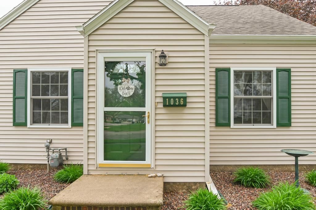 Photo of 1036 Thrush STREET, Green Bay, WI 54303 (MLS # 50325807)