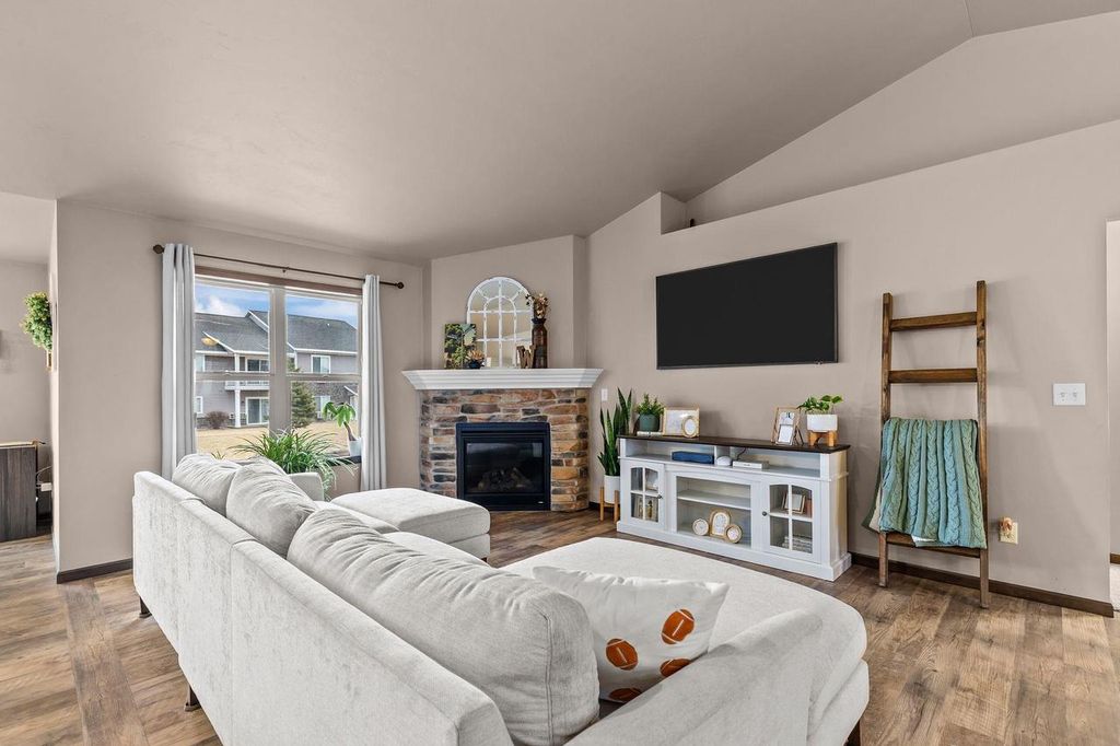 Photo of 3434 Tulip TRAIL, Appleton, WI 54913 (MLS # 50322446)