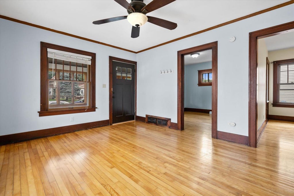 Photo of 506 W College AVENUE, Waukesha, WI 53186 (MLS # 1979144)