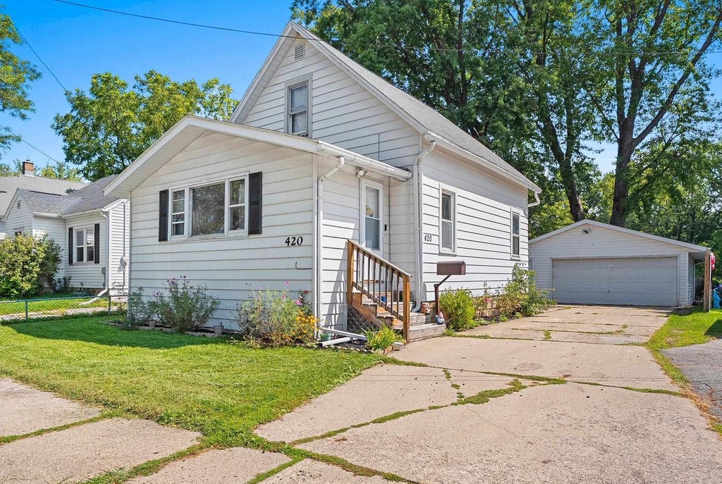 Photo of 420 Northern AVENUE, Green Bay, WI 54303 (MLS # 50331928)