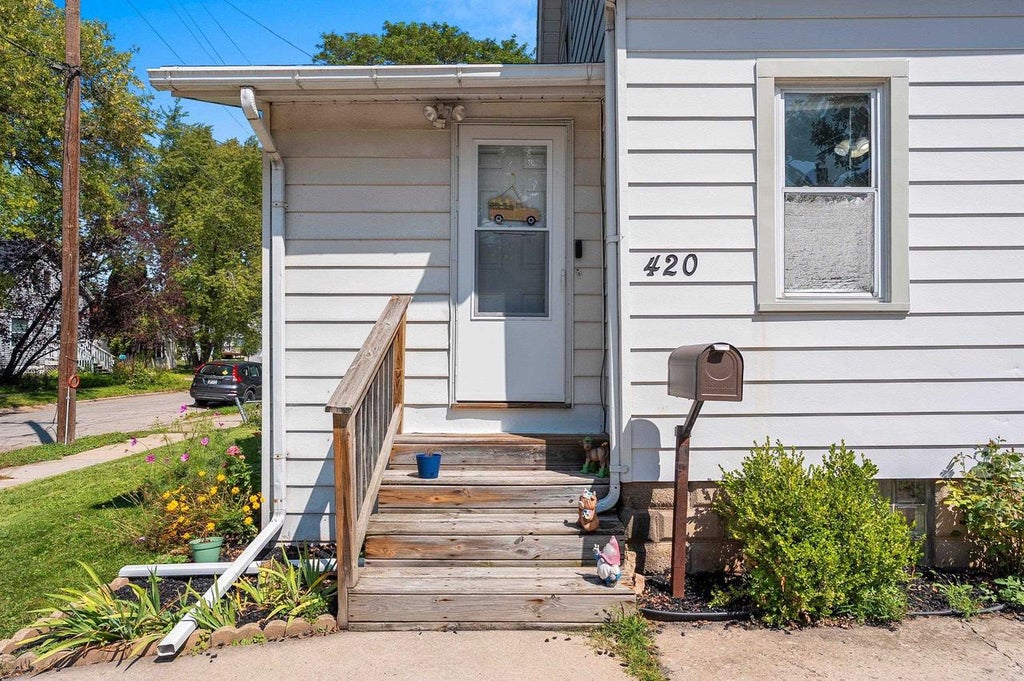 Photo of 420 Northern AVENUE, Green Bay, WI 54303 (MLS # 50331928)