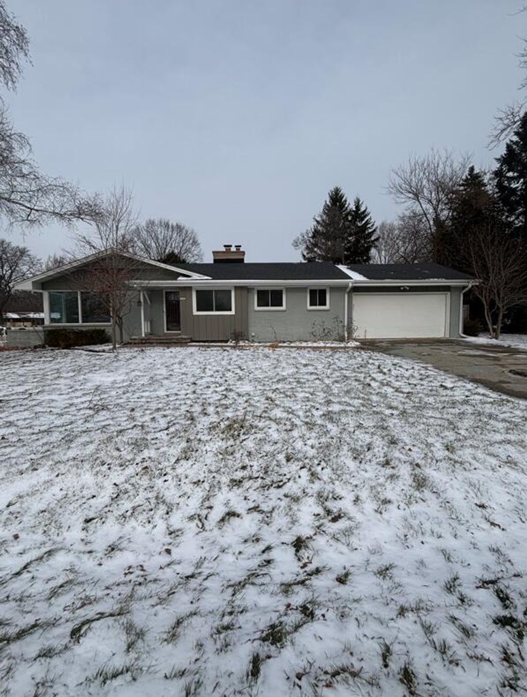Photo of 2440 W Suelane ROAD, Milwaukee, WI 53209 (MLS # 1946235)