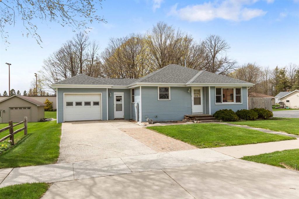 Photo of 611 Church AVENUE, Casco, WI 54205 (MLS # 50324848)