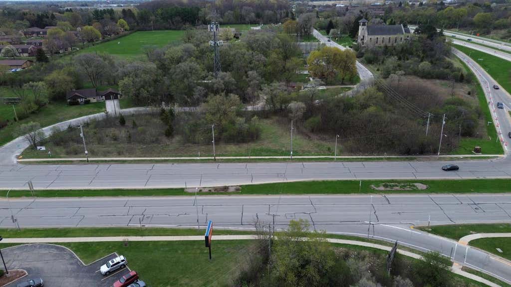 Photo of 8747 N 76th PLACE, Milwaukee, WI 53223 (MLS # 1970500)