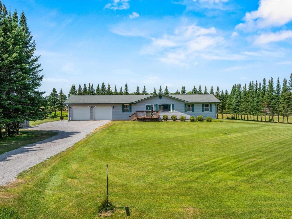 Photo of 203202 Day AVENUE, Marshfield, WI 54449 (MLS # 22603704)