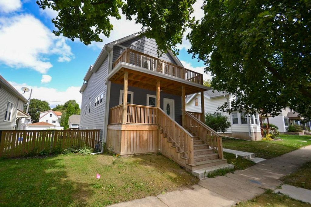 Photo of 2240 E Morgan AVENUE, Milwaukee, WI 53207 (MLS # 1952551)