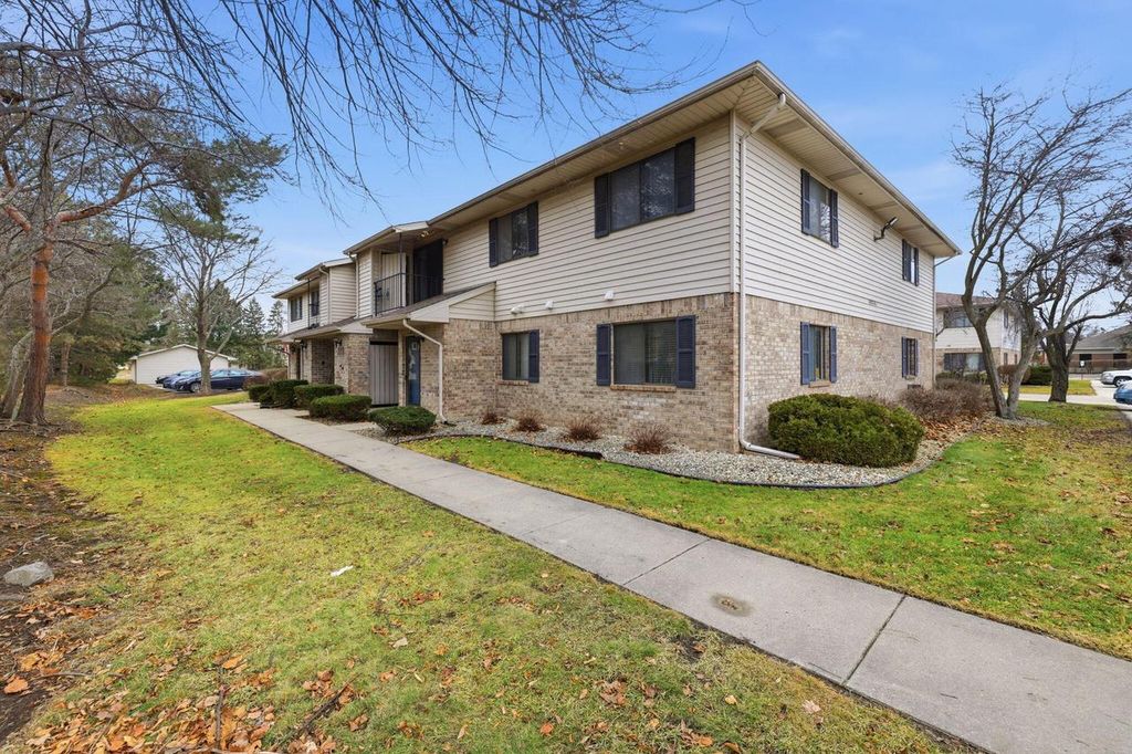 Photo of 3936 81st STREET #3D, Kenosha, WI 53142 (MLS # 1951070)