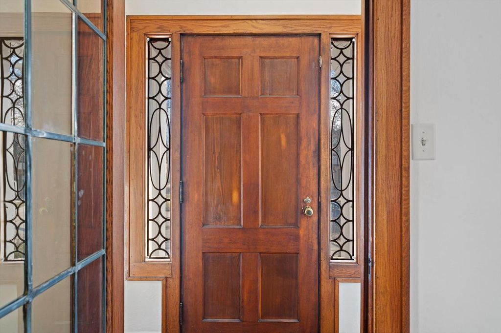 Photo of 8202 W Woodland AVENUE, Wauwatosa, WI 53213 (MLS # 1952058)