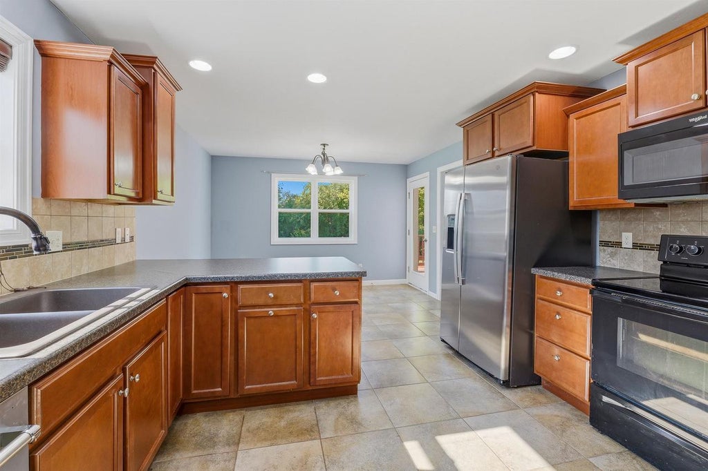 Photo of 1440 Hunter AVENUE, Fond Du Lac, WI 54937 (MLS # 50328666)