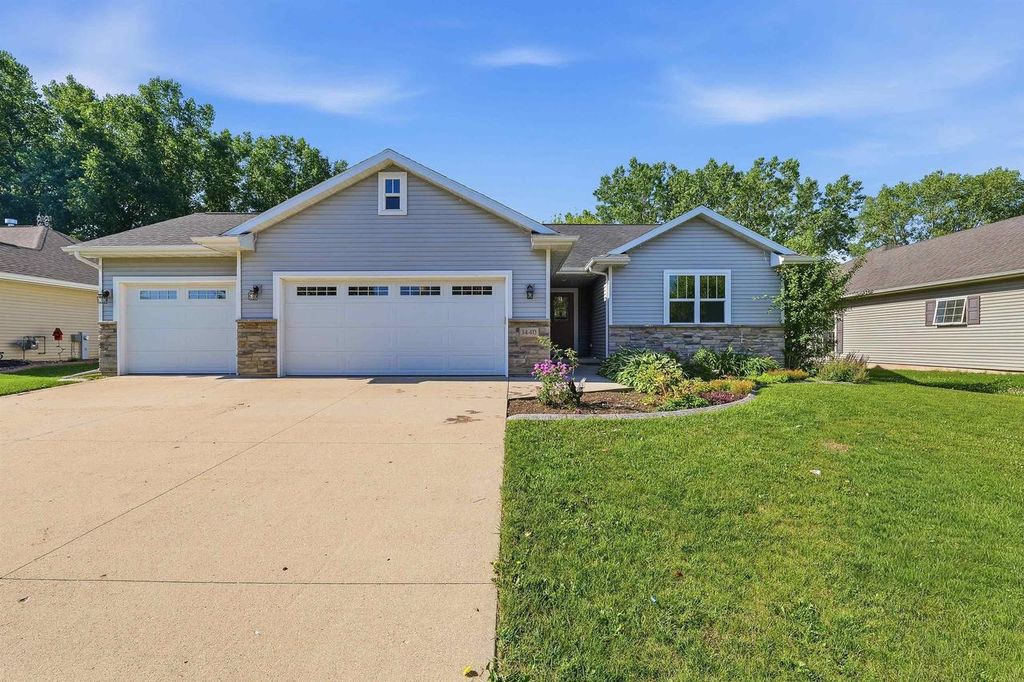 Photo of 1440 Hunter AVENUE, Fond Du Lac, WI 54937 (MLS # 50328666)