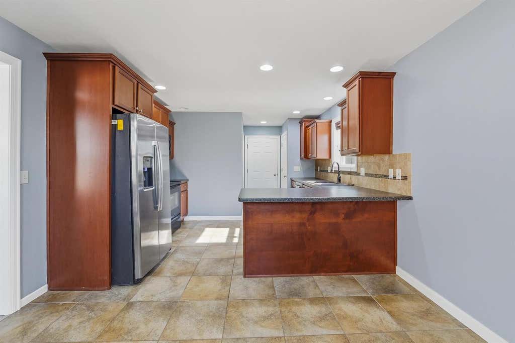 Photo of 1440 Hunter AVENUE, Fond Du Lac, WI 54937 (MLS # 50328666)