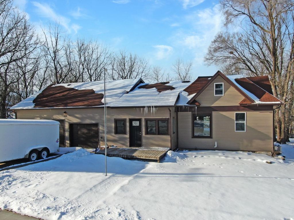Photo of 537 Main STREET, Cashton, WI 54619 (MLS # 1948426)
