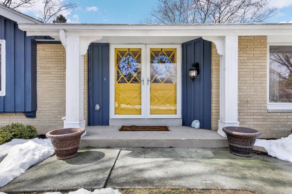 Photo of 1103 W Montclaire AVENUE, Milwaukee, WI 53217 (MLS # 1954740)