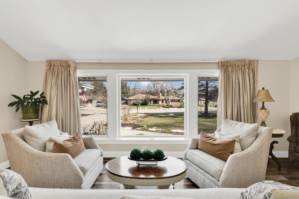 Photo of 1103 W Montclaire AVENUE, Milwaukee, WI 53217 (MLS # 1954740)