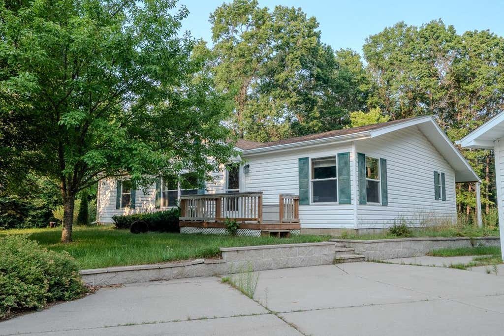 Photo of N6644 S 6th STREET, Crivitz, WI 54114 (MLS # 50329968)