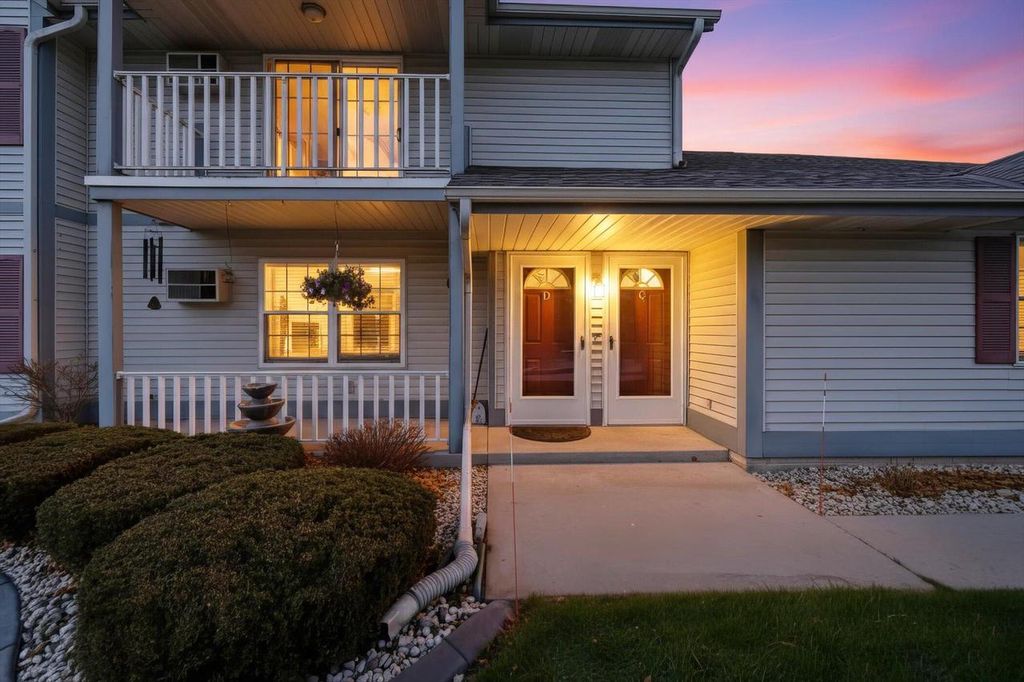 Photo of 805 Canterberry COURT #C, West Bend, WI 53090 (MLS # 1942982)