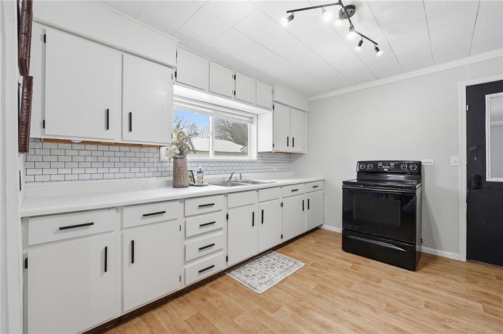 Photo of 555 Irvine STREET, Chippewa Falls, WI 54729 (MLS # 1597940)