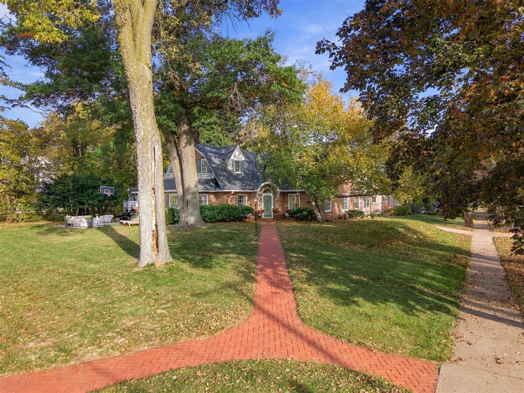Photo of 532 Summit AVENUE, Eau Claire, WI 54701 (MLS # 1605880)