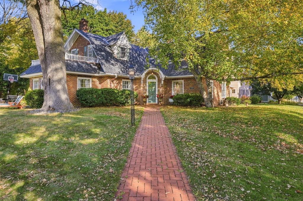 Photo of 532 Summit AVENUE, Eau Claire, WI 54701 (MLS # 1605880)