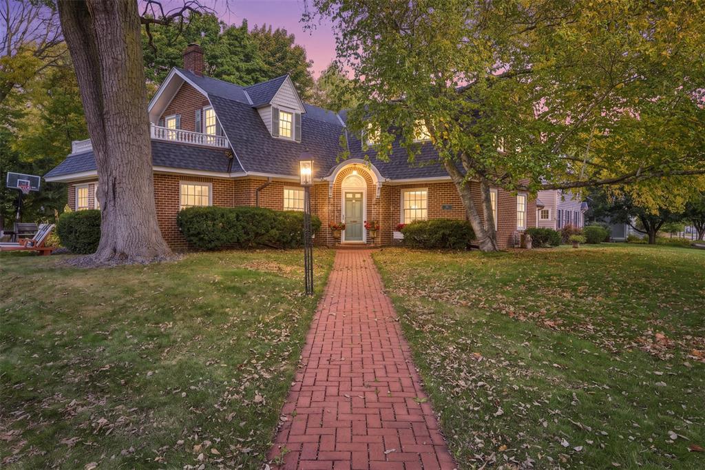 Photo of 532 Summit AVENUE, Eau Claire, WI 54701 (MLS # 1605880)