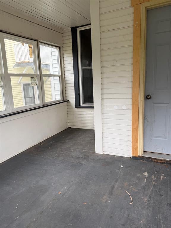 Photo of 421 Hudson St, Eau Claire, WI 54703 (MLS # 1606012)