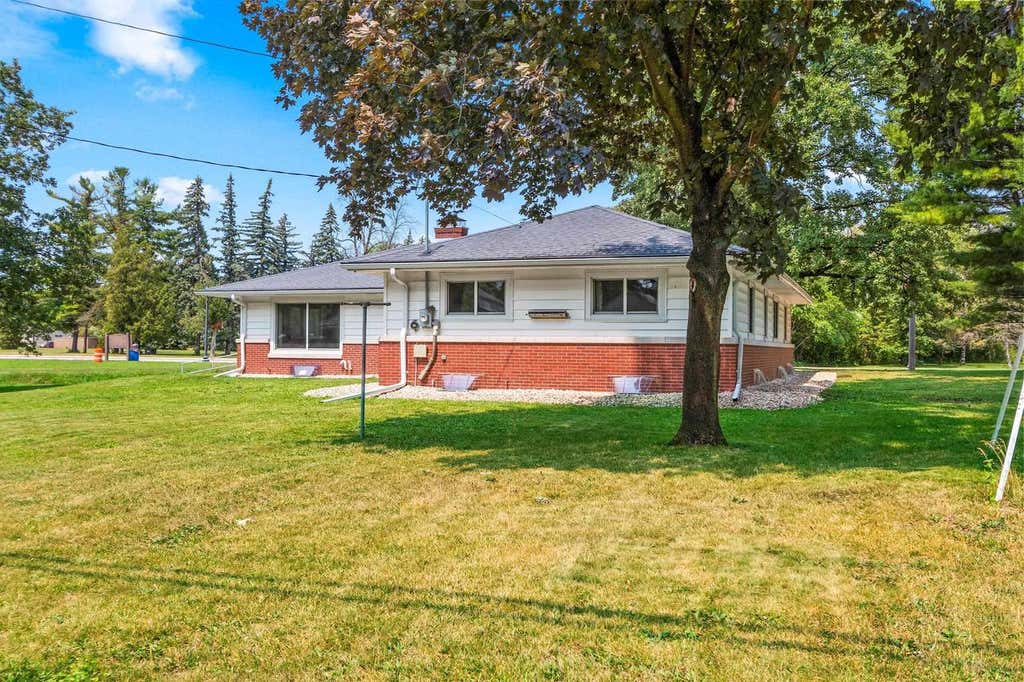 Photo of 244 E Pulaski STREET, Pulaski, WI 54162 (MLS # 50329956)