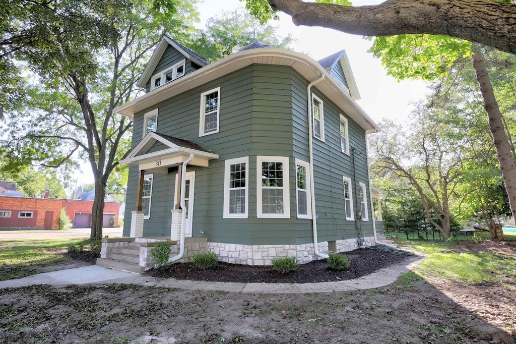 Photo of 343 Lincoln AVENUE, Rio, WI 53960 (MLS # 2032560)