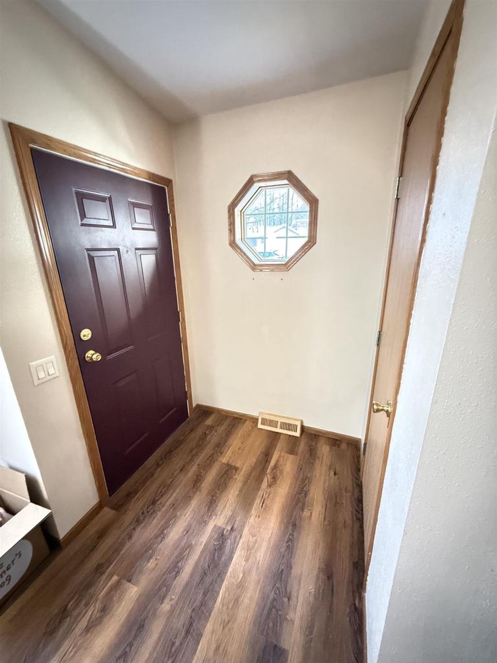 Photo of N115W21106 Brookside CIRCLE, Germantown, WI 53022 (MLS # 2016714)